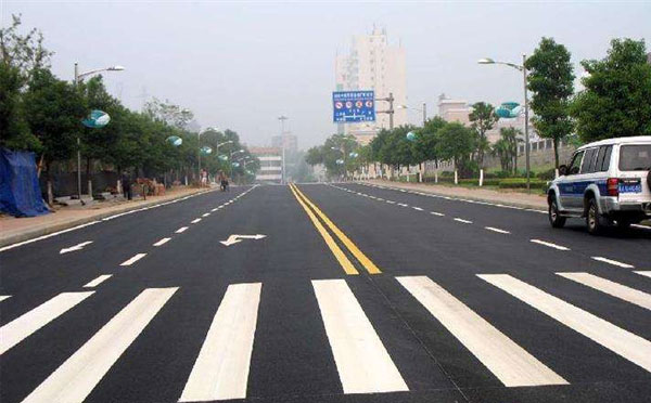 临潭标线涂料在临潭环氧地坪项目中的选择与应用